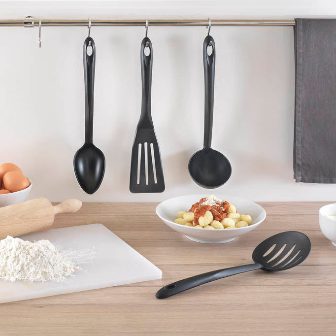10 useful kitchen tools for everyday cooking