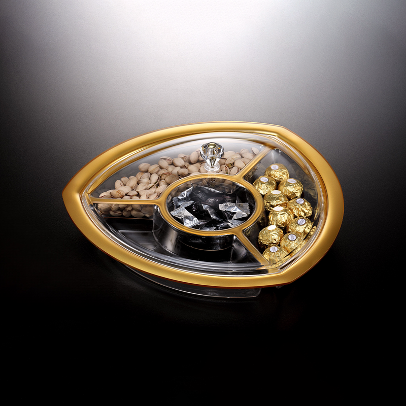 Vague Acrylic Triangle Serving Set with Dividers 35 cm - Al Makaan Store