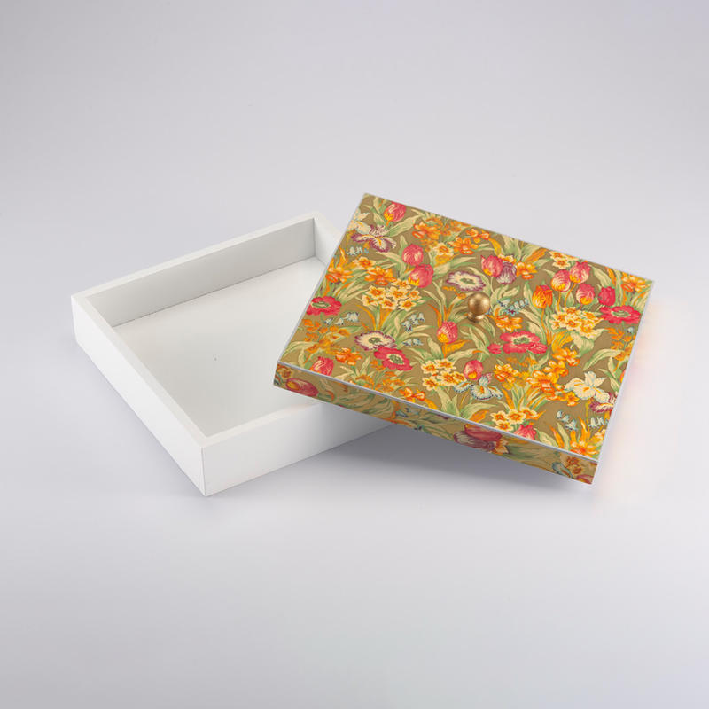 Vague Square White Wooden Serving Box with Tulip Wooden Cover 24 cm - Al Makaan Store