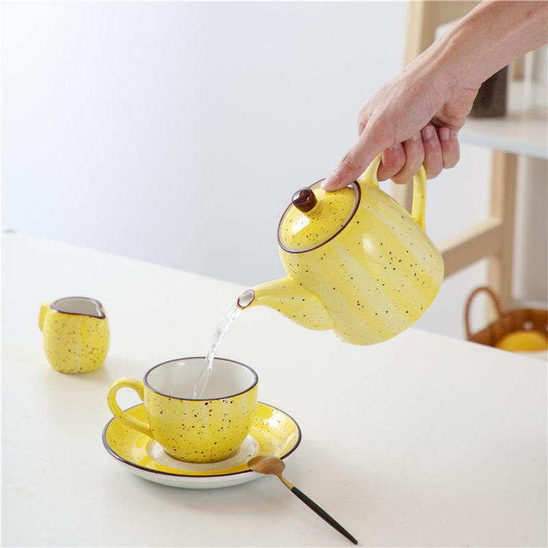 Porceletta Color Glaze Porcelain Coffee Pot - Al Makaan Store