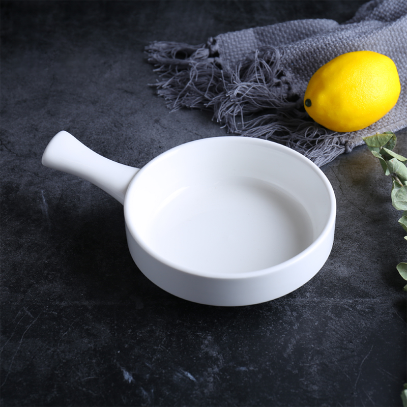 Porceletta Ivory Porcelain Pan 8.5" - Al Makaan Store