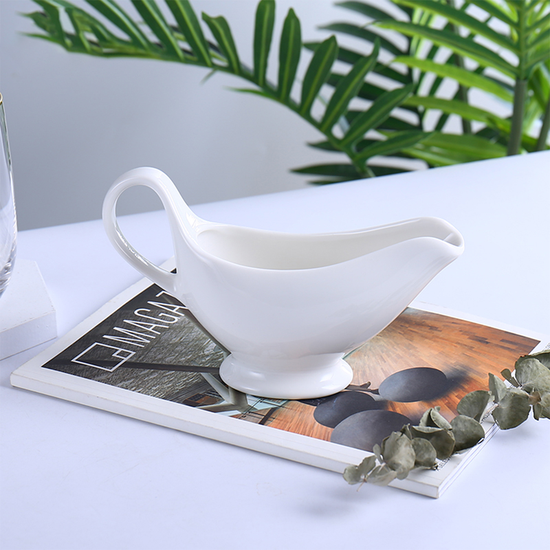 Porceletta Ivory Porcelain Sauce Boat - Al Makaan Store