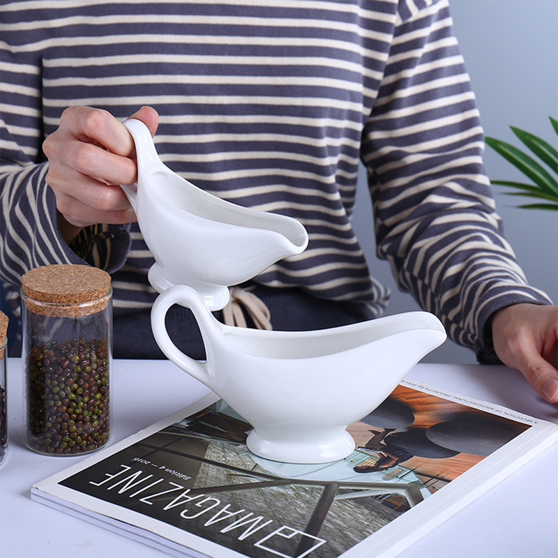 Porceletta Ivory Porcelain Sauce Boat - Al Makaan Store