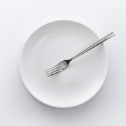 Porceletta Ivory 17.4cm Rimmed Think Plate - Al Makaan Store