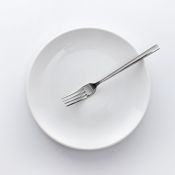 Porceletta Ivory 17.4cm Rimmed Think Plate - Al Makaan Store