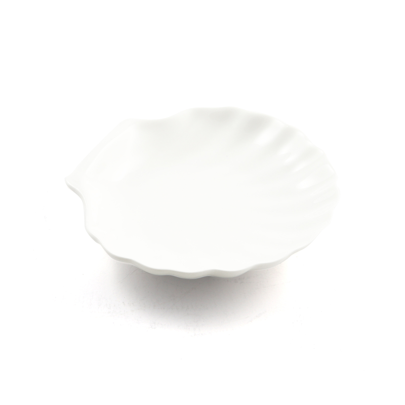 Porceletta Ivory Porcelain Shell Dish - Al Makaan Store
